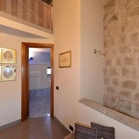 Alojamento de Acomodação e Pequeno-almoço Teodorico Re *